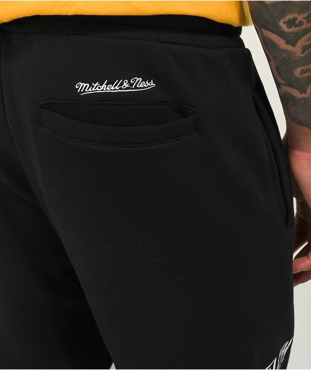 Mitchell & Ness X NBA Lakers Slap Sticker Black Sweatpants - Image 6