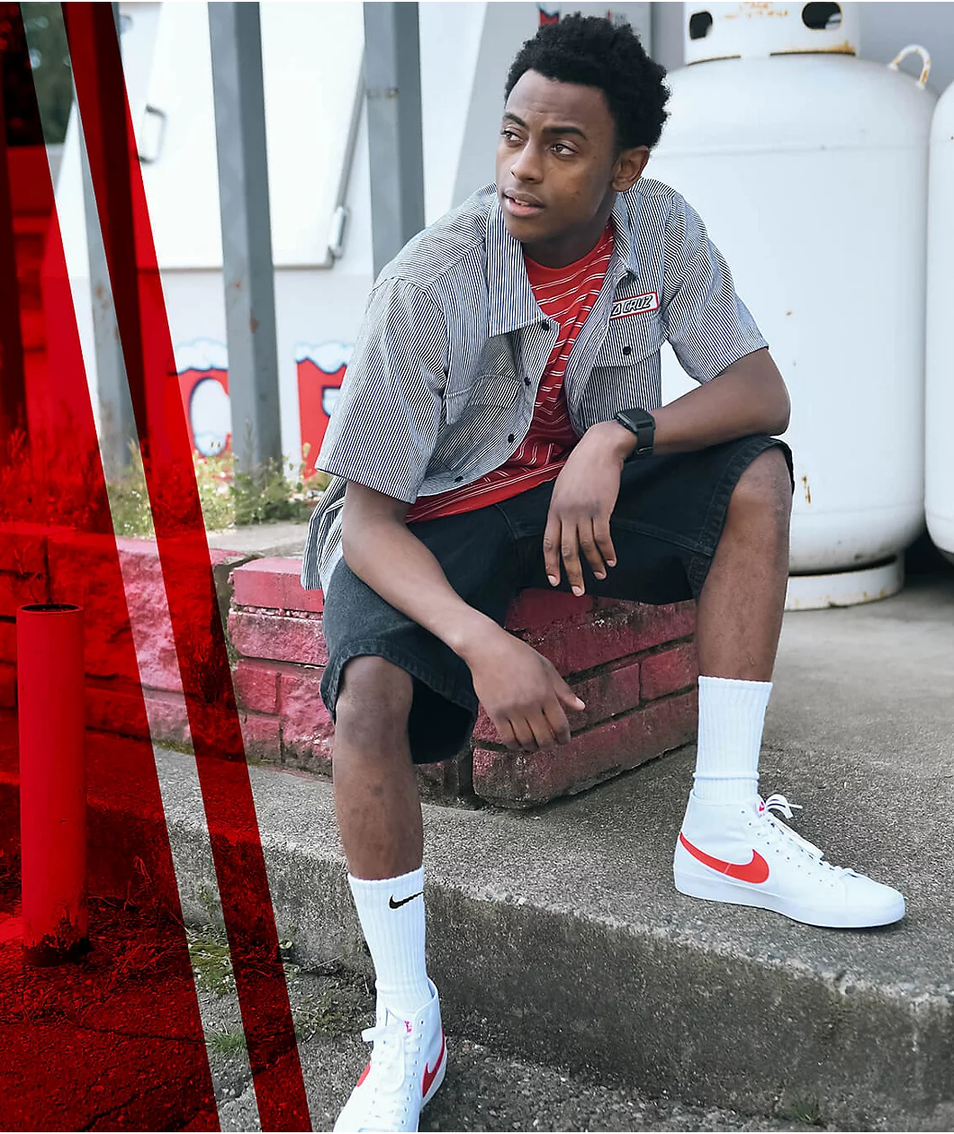 Monet Carve Black Wash Denim Shorts - Image 4